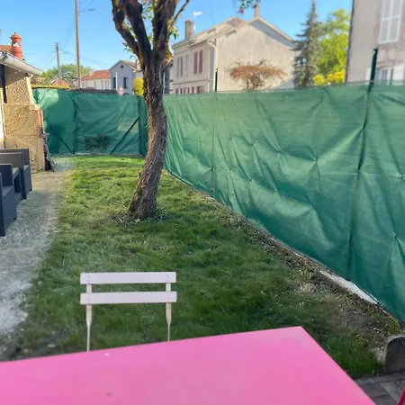 Dom wakacyjny L'ecrin De *
